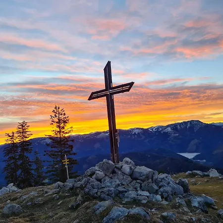 Stanglwirt Fruehstueckspension Zajazd 3*