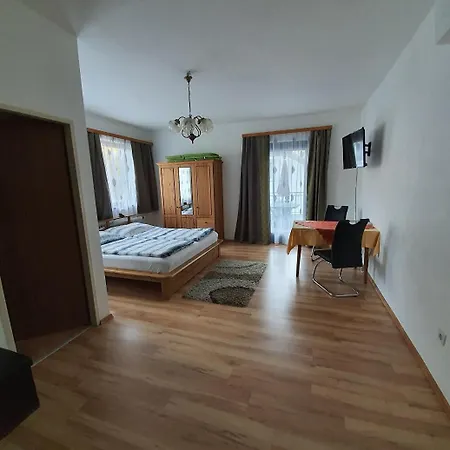 Zajazd Stanglwirt Fruehstueckspension 3*